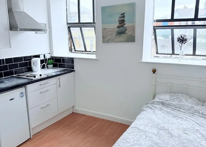 White Rose Double Bed * Bradford (West Yorkshire)